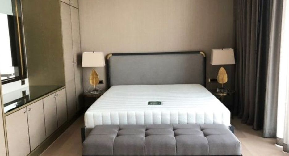 For rent 3 bed condo in Khlong San, Bangkok