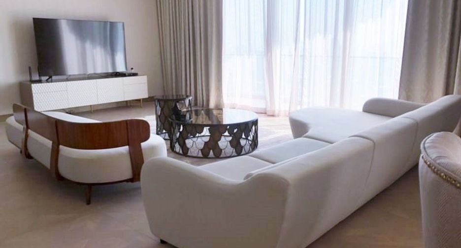 For rent 3 bed condo in Khlong San, Bangkok