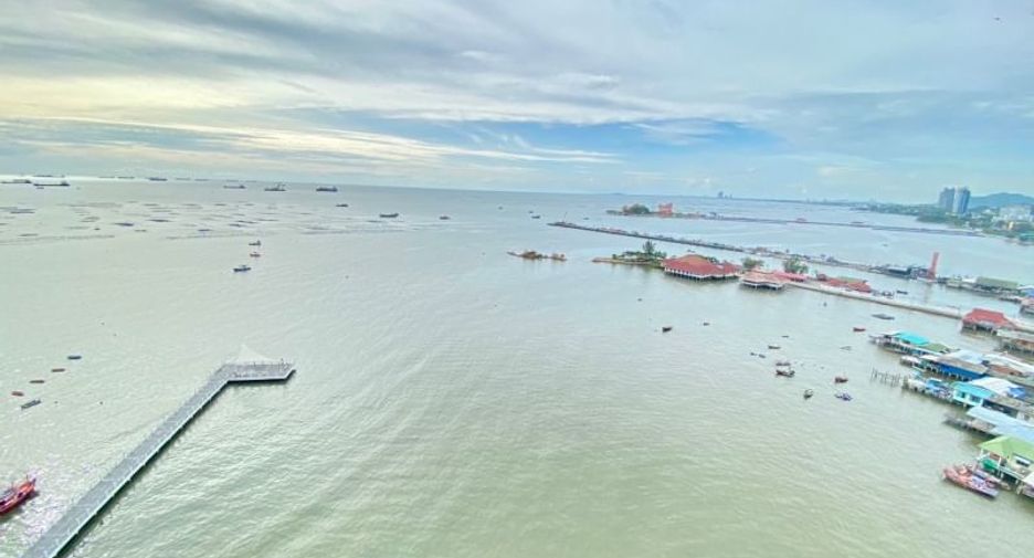 For rent 2 bedrooms condo in Si Racha, Chonburi