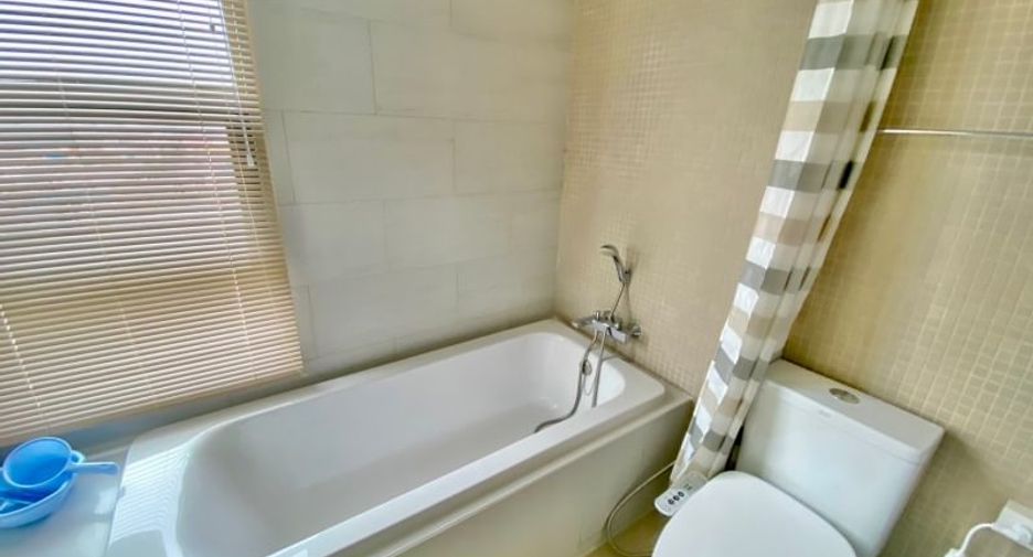 For rent 2 bedrooms condo in Si Racha, Chonburi