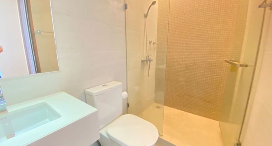 For rent 2 bedrooms condo in Si Racha, Chonburi