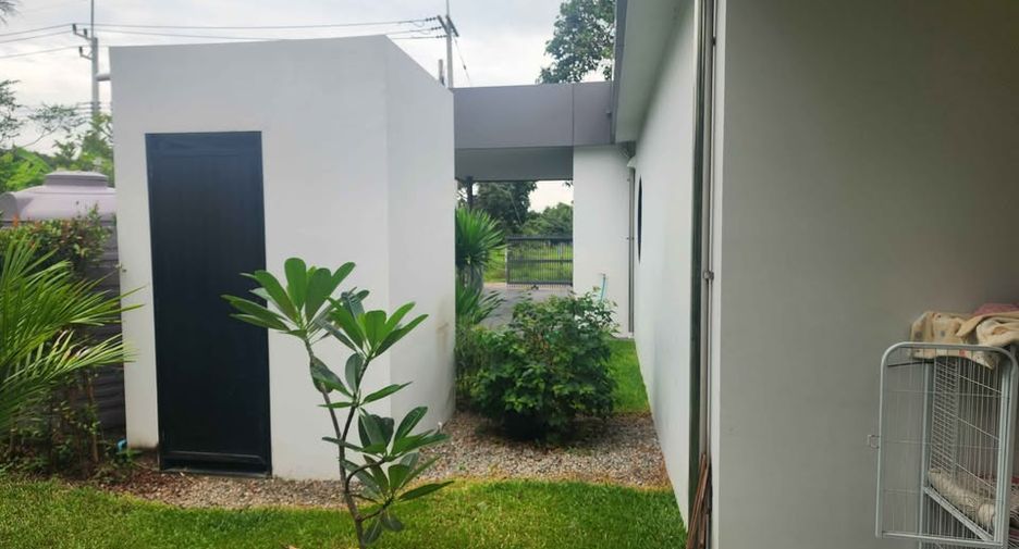 For rent and for sale 3 bedrooms villa in Hang Dong, Chiang Mai