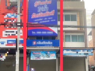 For sale 3 Beds retail Space in Phra Samut Chedi, Samut Prakan