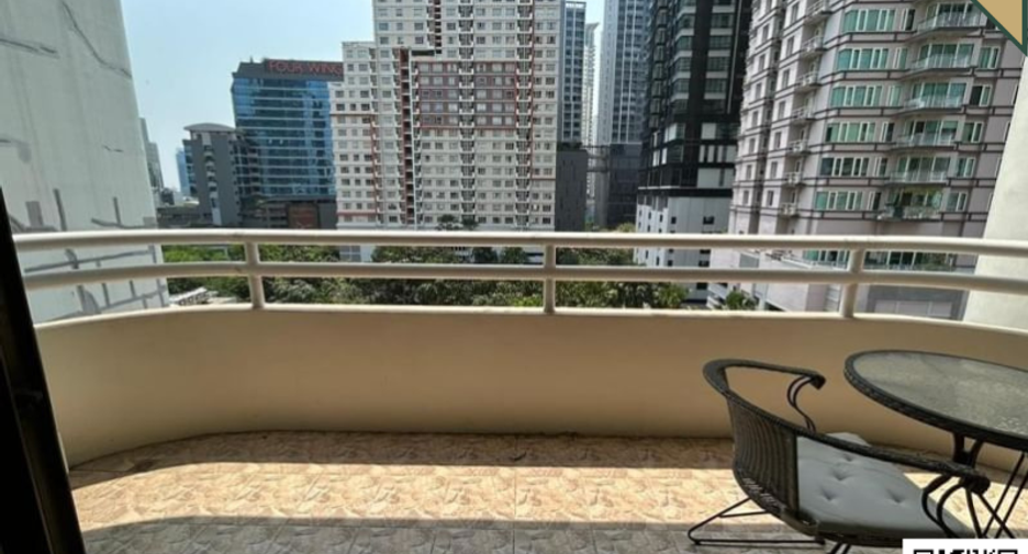 Wohnung zum Kauf mit 3 Zimmer in Khlong Toei, Bangkok