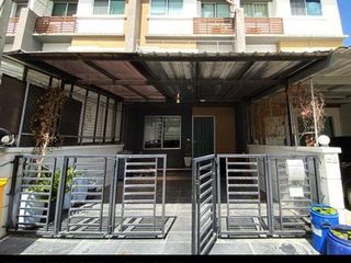 For rent 3 Beds townhouse in Lat Krabang, Bangkok