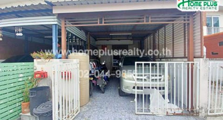 For sale 2 bed townhouse in Lat Lum Kaeo, Pathum Thani