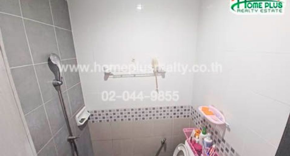 For sale 2 bedrooms townhouse in Lat Lum Kaeo, Pathum Thani