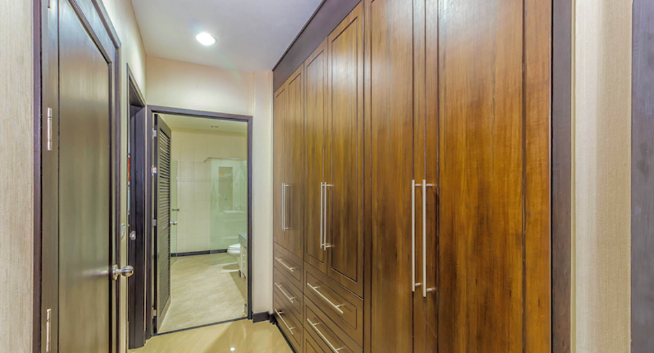 For sale 2 bedrooms condo in Mueang Phuket, Phuket