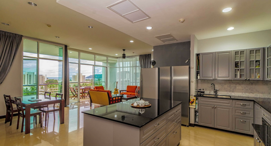 For sale 2 bedrooms condo in Mueang Phuket, Phuket