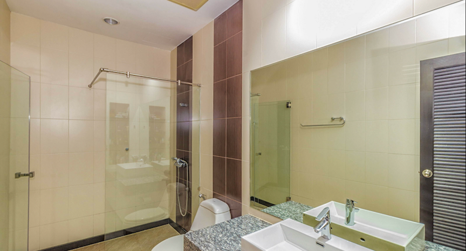 For sale 2 bedrooms condo in Mueang Phuket, Phuket