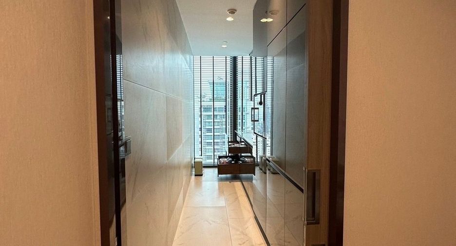 Condo en alquiler de 2 habitaciones en Khlong Toei, Bangkok