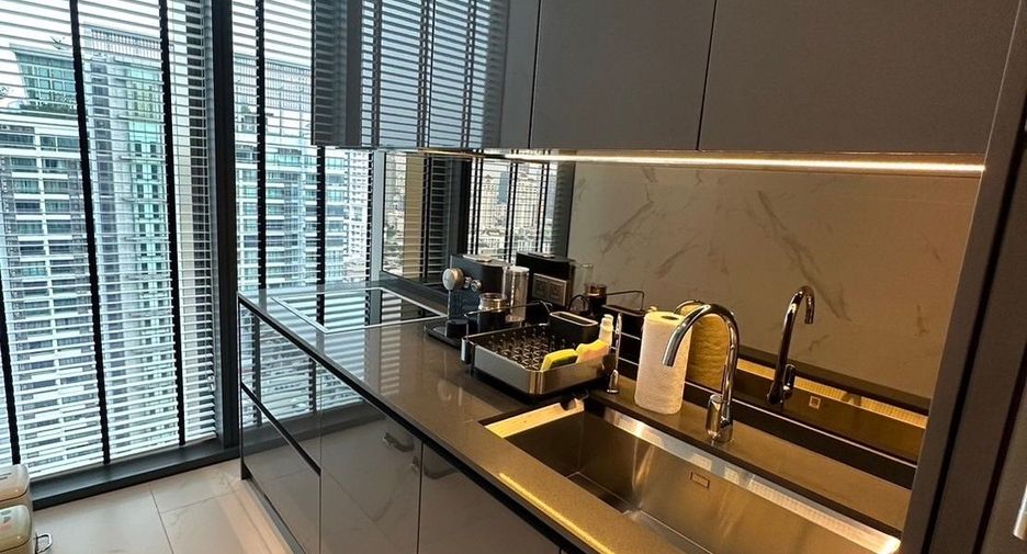 Condo en alquiler de 2 habitaciones en Khlong Toei, Bangkok