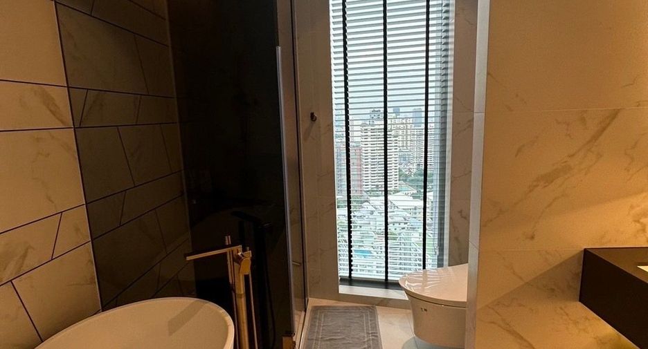 Condo en alquiler de 2 habitaciones en Khlong Toei, Bangkok