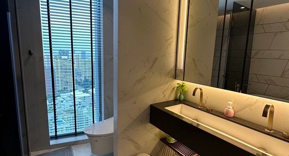 Condo en alquiler de 2 habitaciones en Khlong Toei, Bangkok