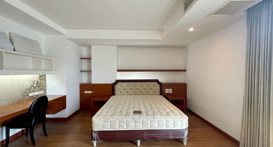 À louer 4 chambres appartement à Watthana, Bangkok