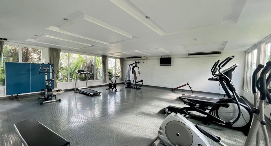 À louer 4 chambres appartement à Watthana, Bangkok