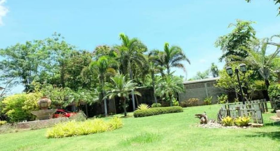 Haus zum Kauf mit 4 Zimmer in Mueang Lamphun, Lamphun