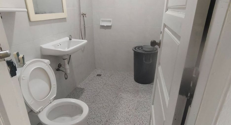 For sale 3 bedrooms house in Saphan Sung, Bangkok