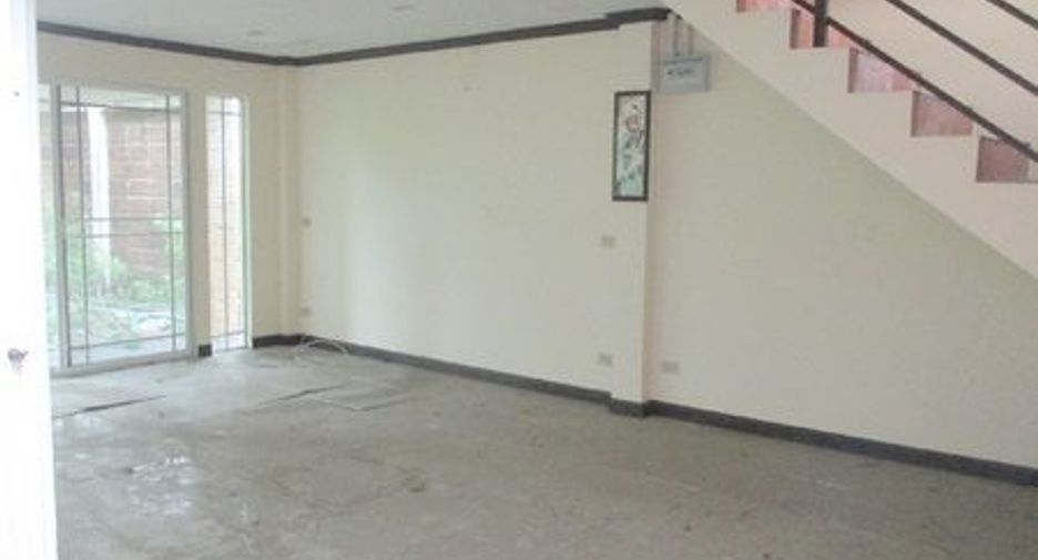 For sale 4 bedrooms house in Bang Phli, Samut Prakan
