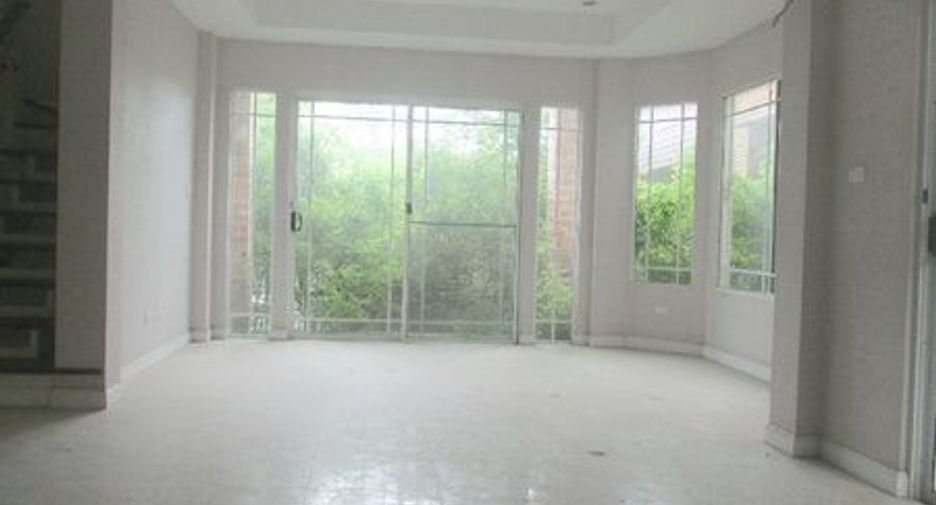 For sale 4 bedrooms house in Bang Phli, Samut Prakan