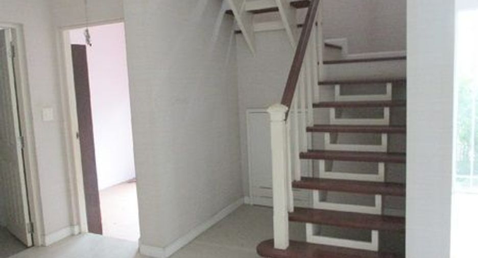 For sale 4 bedrooms house in Bang Phli, Samut Prakan