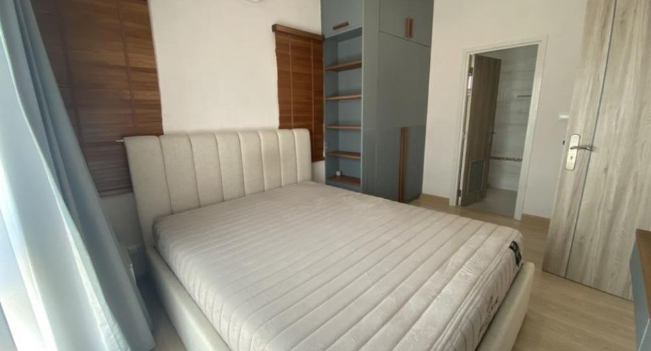 For rent and for sale 4 bedrooms house in Lat Krabang, Bangkok