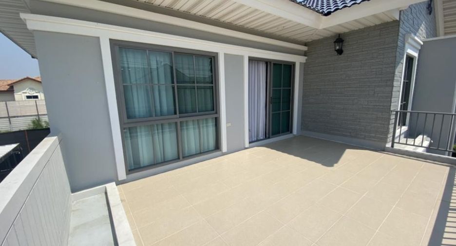 For rent and for sale 4 bedrooms house in Lat Krabang, Bangkok