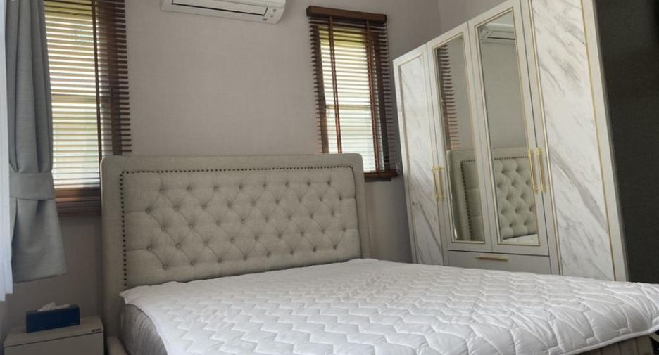 For rent and for sale 4 bedrooms house in Lat Krabang, Bangkok