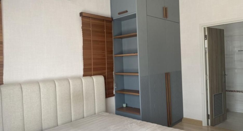 For rent and for sale 4 bedrooms house in Lat Krabang, Bangkok