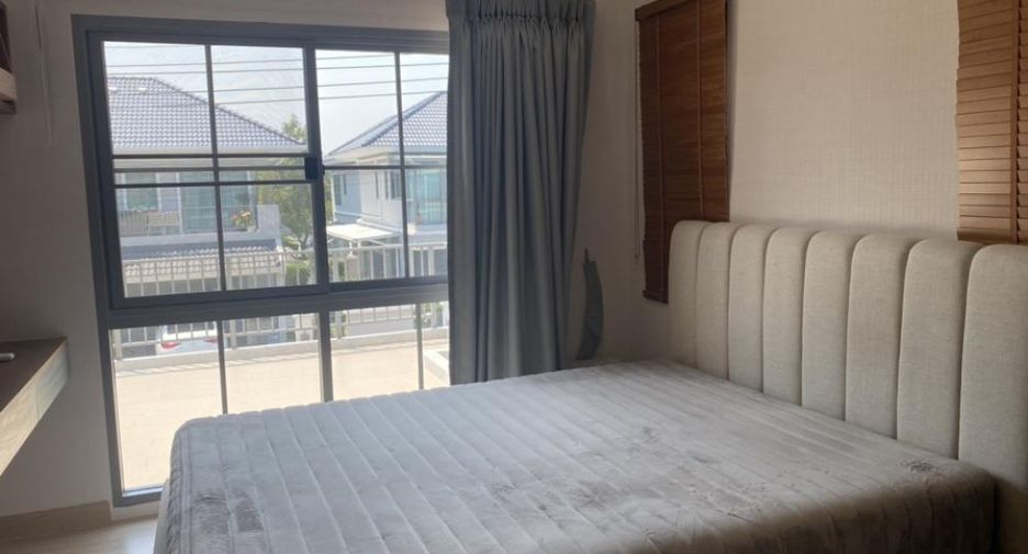 For rent and for sale 4 bedrooms house in Lat Krabang, Bangkok