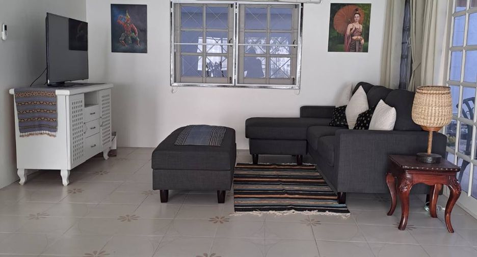 For rent 3 bedrooms house in Khlong Toei, Bangkok