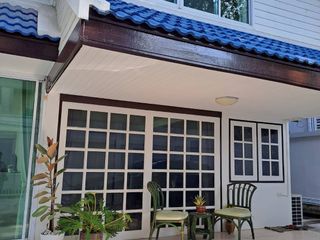 For rent 3 bedrooms house in Khlong Toei, Bangkok