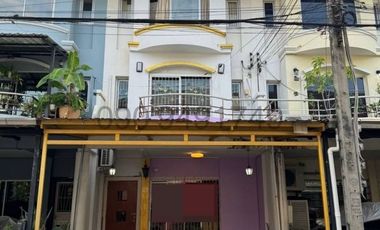 Reihenhaus zur Miete mit 4 Zimmer in Chatuchak, Bangkok