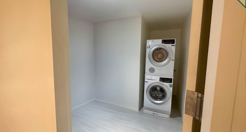 For sale 2 bedrooms condo in Watthana, Bangkok