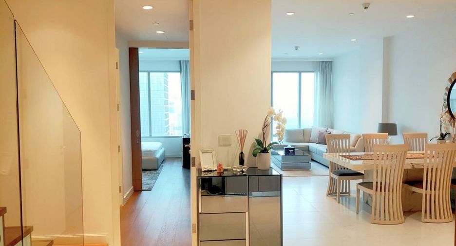 For rent 2 bedrooms condo in Pathum Wan, Bangkok