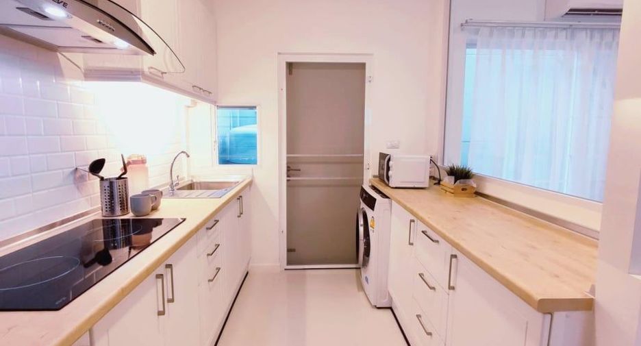 For rent 3 ベッドルーム house in Phra Samut Chedi, Samut Prakan