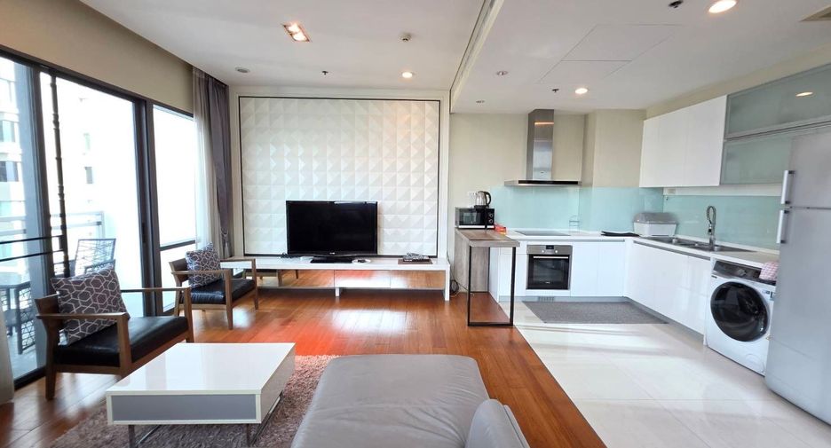 For sale 3 bedrooms condo in Khlong Toei, Bangkok