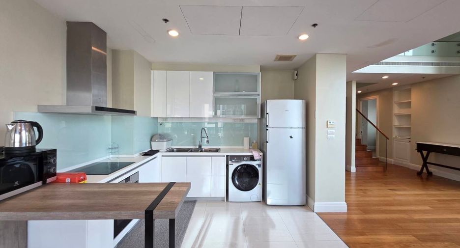 For sale 3 bedrooms condo in Khlong Toei, Bangkok