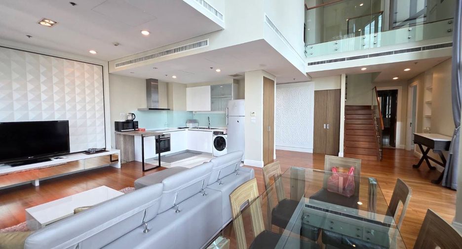 For sale 3 bedrooms condo in Khlong Toei, Bangkok