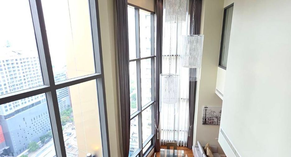 For sale 3 bedrooms condo in Khlong Toei, Bangkok
