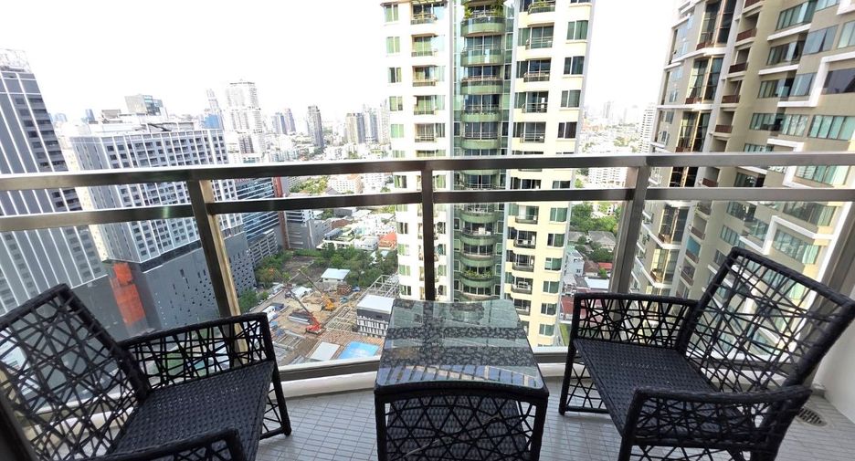 For sale 3 bedrooms condo in Khlong Toei, Bangkok