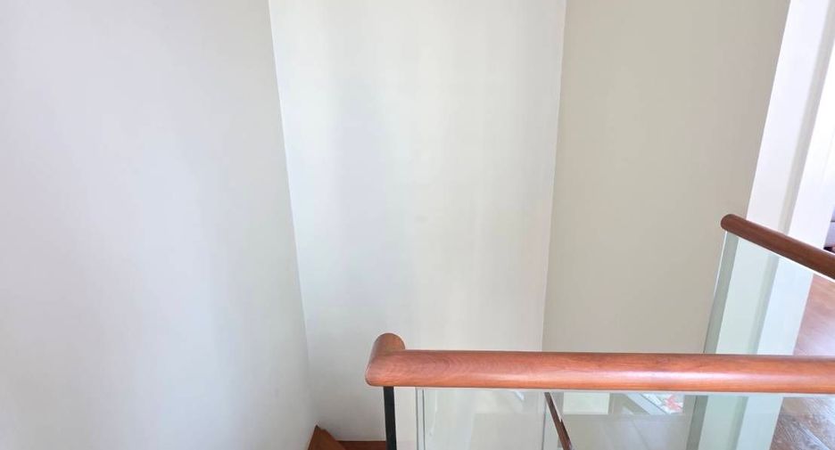 For sale 3 bedrooms condo in Khlong Toei, Bangkok