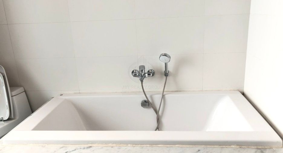 Wohnung zur Miete mit 4 Zimmer in Watthana, Bangkok