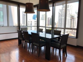 For rent 4 bedrooms condo in Watthana, Bangkok