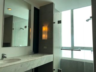 For rent 4 bedrooms condo in Watthana, Bangkok