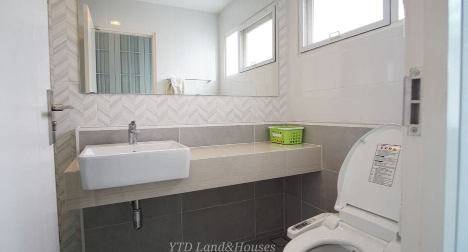 For rent 3 bedrooms house in Bang Phli, Samut Prakan