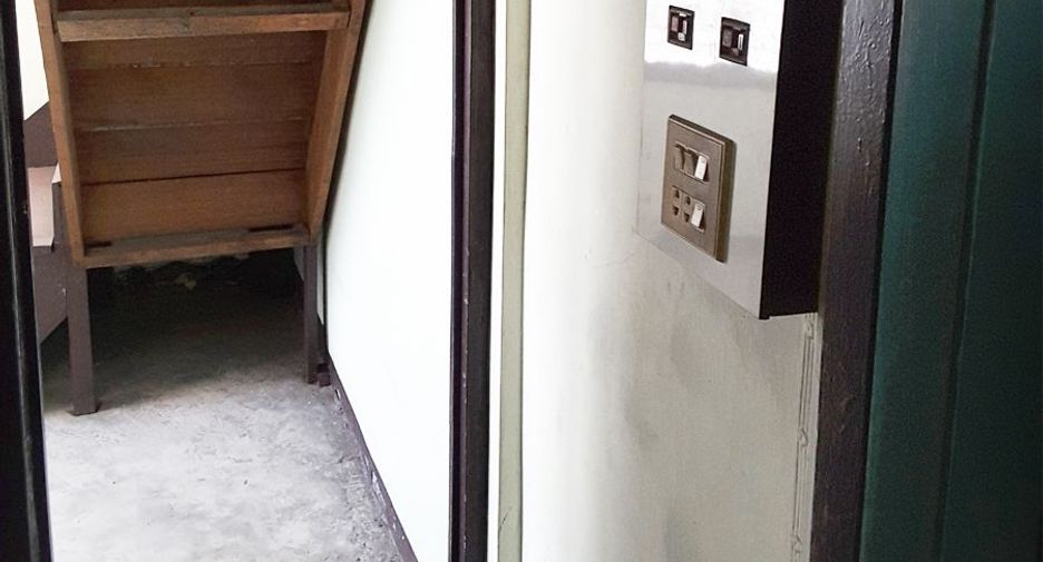 For sale 6 bedrooms retail Space in Phra Nakhon, Bangkok