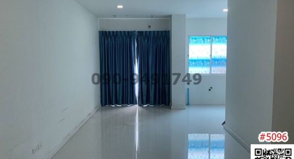 For rent and for sale 3 bed townhouse in Min Buri, Bangkok