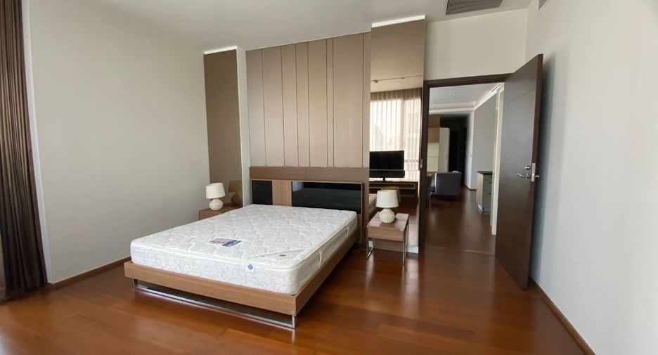 ให้เช่า 3 ห้องนอน คอนโด ใน วัฒนา, กรุงเทพฯ