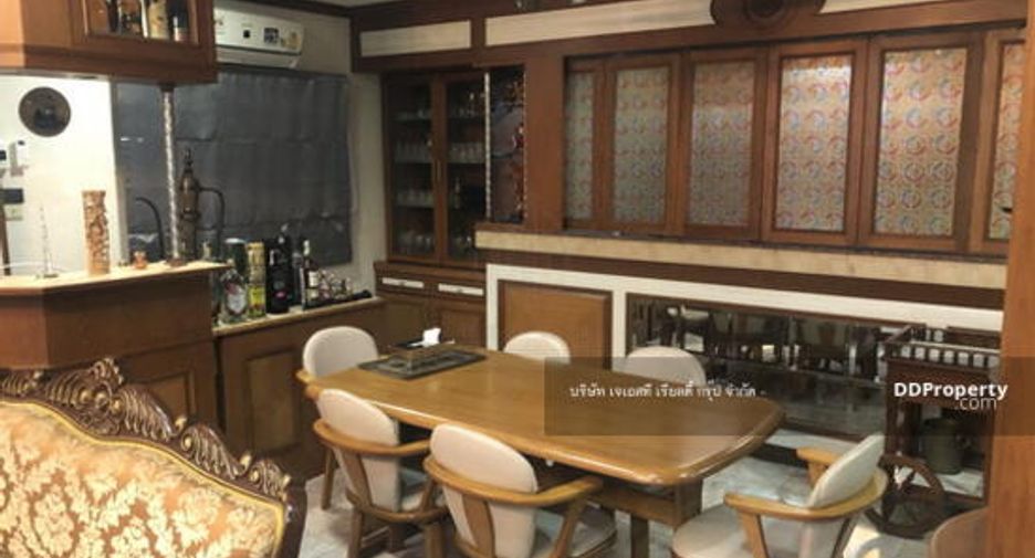 For sale 3 bedrooms condo in Taling Chan, Bangkok